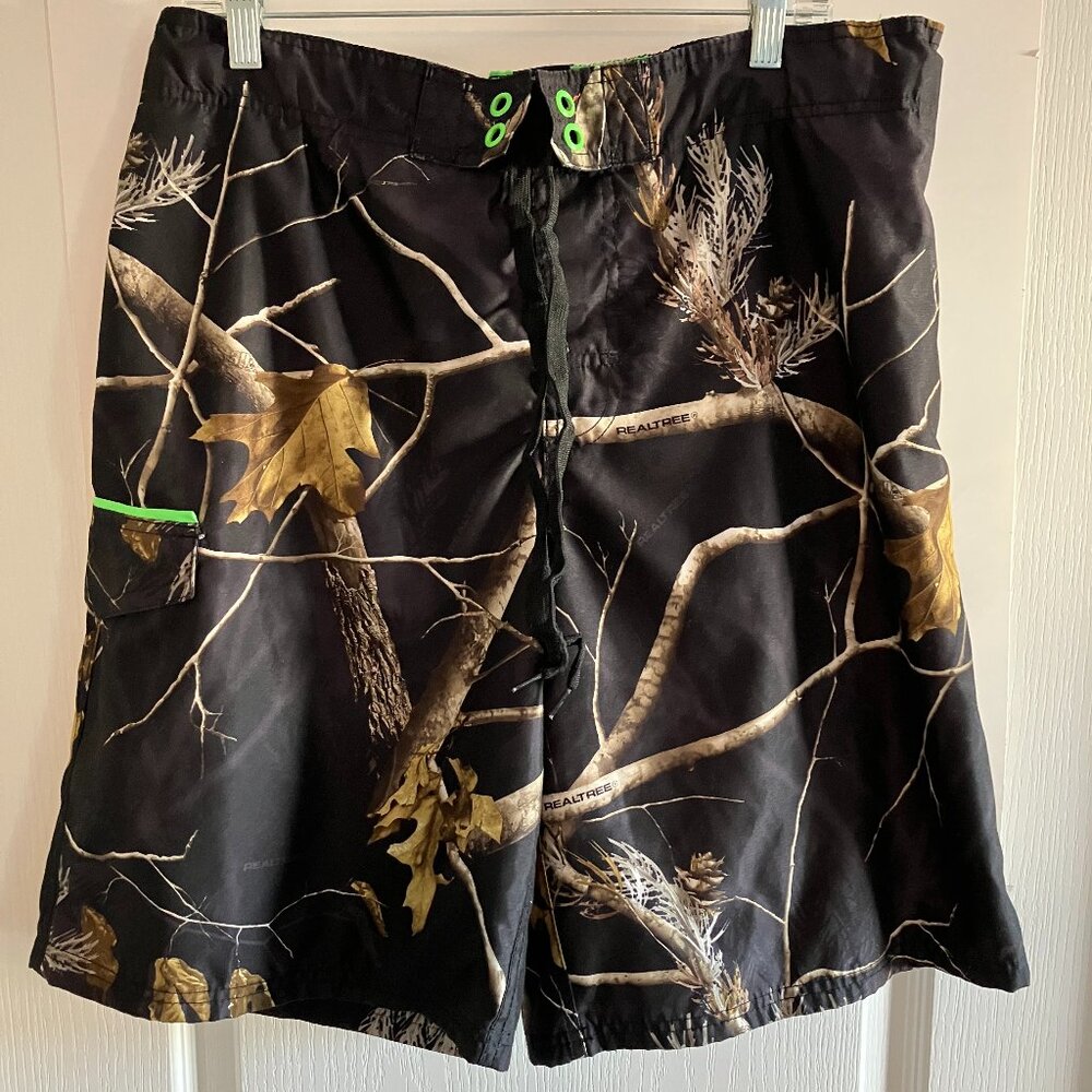 Realtree Camo Athletic Swim Gym Basketball Shorts Men’s Size Large.